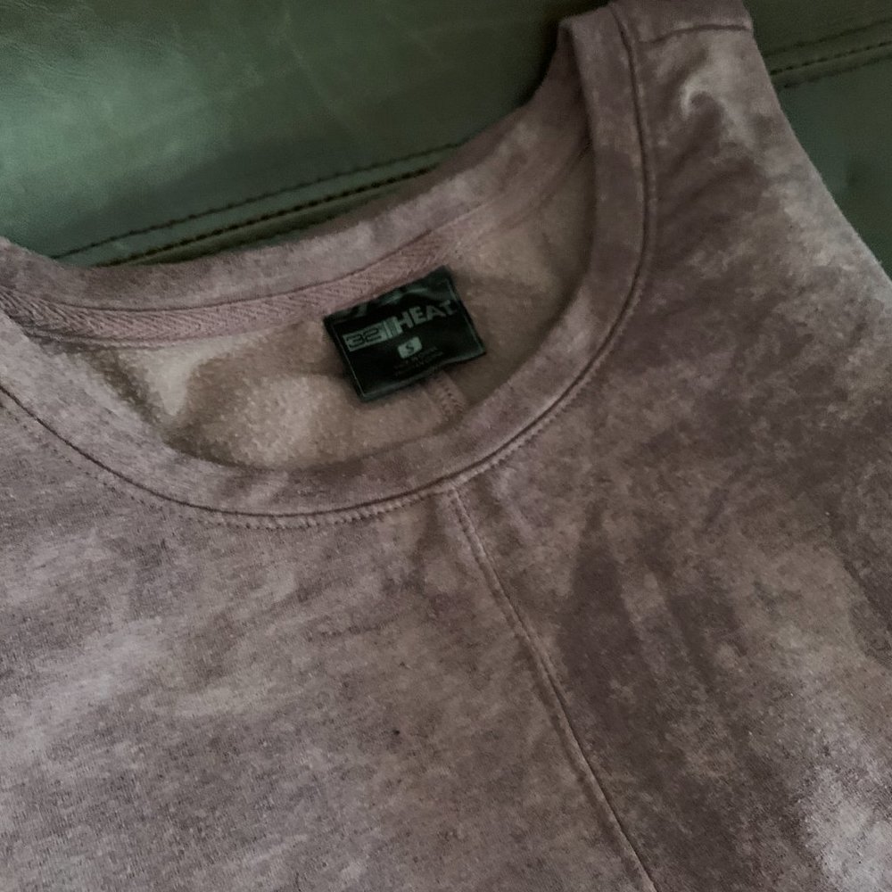 32 Heat Soft Fleece Crewneck - Picture 2 of 4